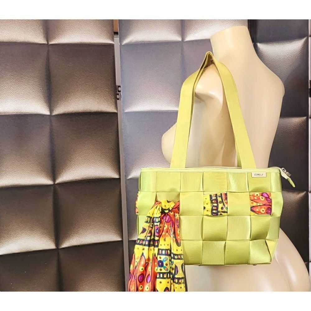 Comely seatbelt bag 